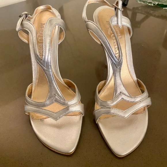 ALEXANDER MC QUEEN. Gorgeous Silver Strappy Heels , 37 1/2 . NEW CONDITION ❤️💕 - Picture 9 of 11